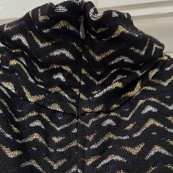 Women's J.McLaughlin Black Sleeveless Mock Neck Shirt, Size S - Picture 9 of 11